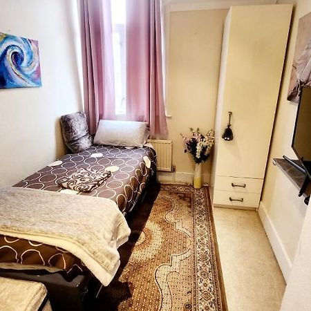 Monalisa Single Room Near Edgware Station Esterno foto